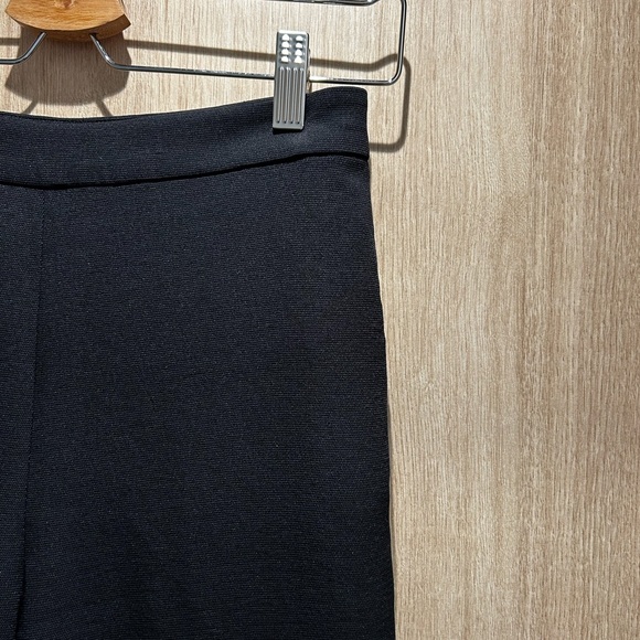 Beautiful black Aritzia Babaton pants, size 00. - Picture 4 of 6